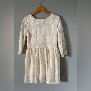 Juniors XL Cream Floral Lace Mini Dress  Bust: 18.5, Waist: 17, Length: 33”.